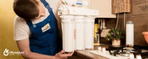 plumber changing water filter 8