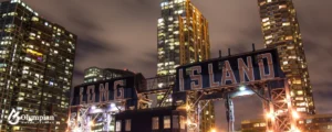 queens at night