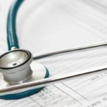 doctor consulting patient (1)