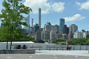 restaurants near gantry plaza state park new york